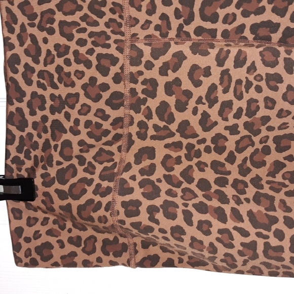 Nike Dri-Fit One High Waisted 7in. Leopard Print Bike/Gym Short 2021 - Picture 9 of 16